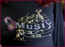 Strass Shirt Nailart is Music 